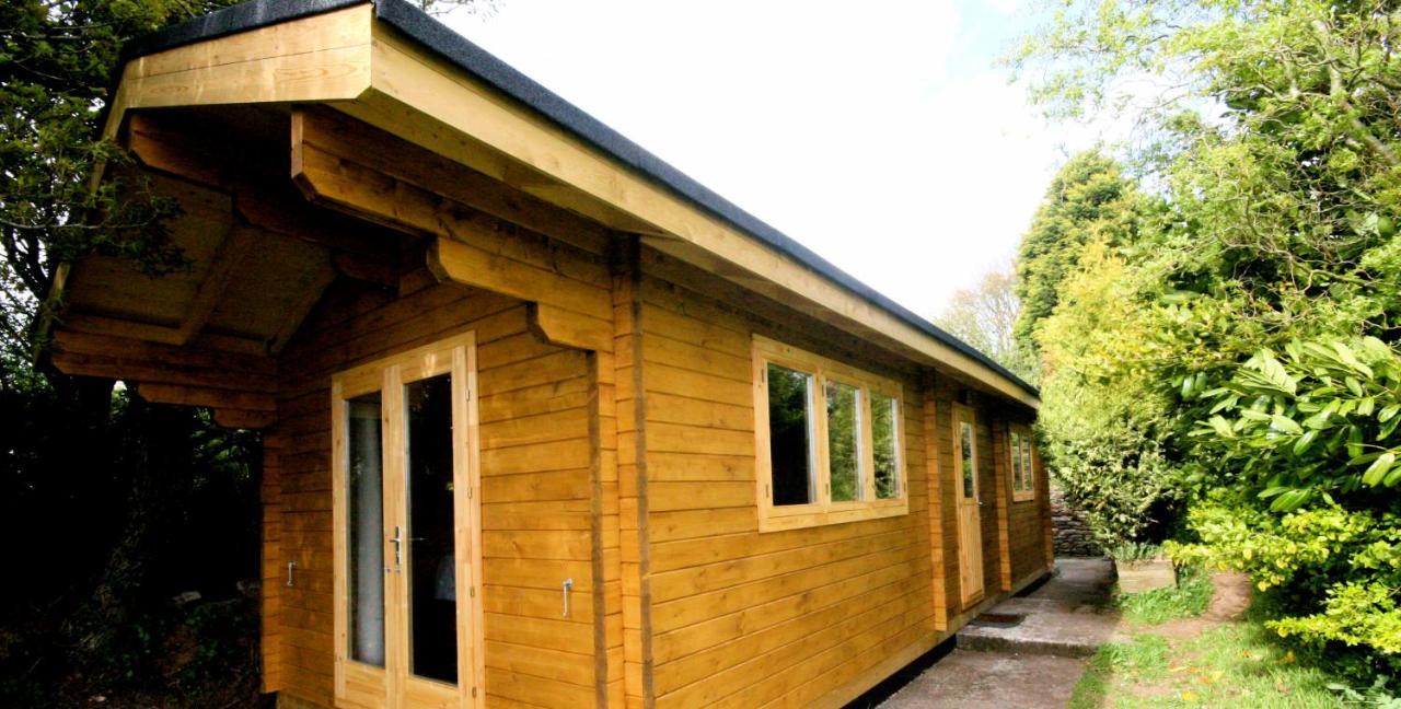Yealm Self Catering Log In Devon With Hot Tub Chalet
