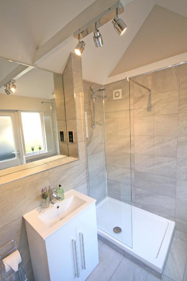 Yealm Self Catering Log In Devon With Hot Tub Chalet Plymouth