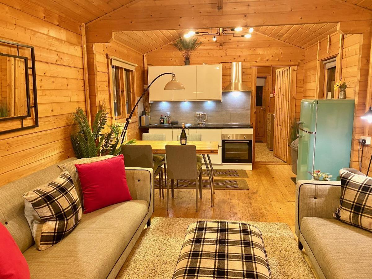 Chalet Yealm Self Catering Log In Devon With Hot Tub *