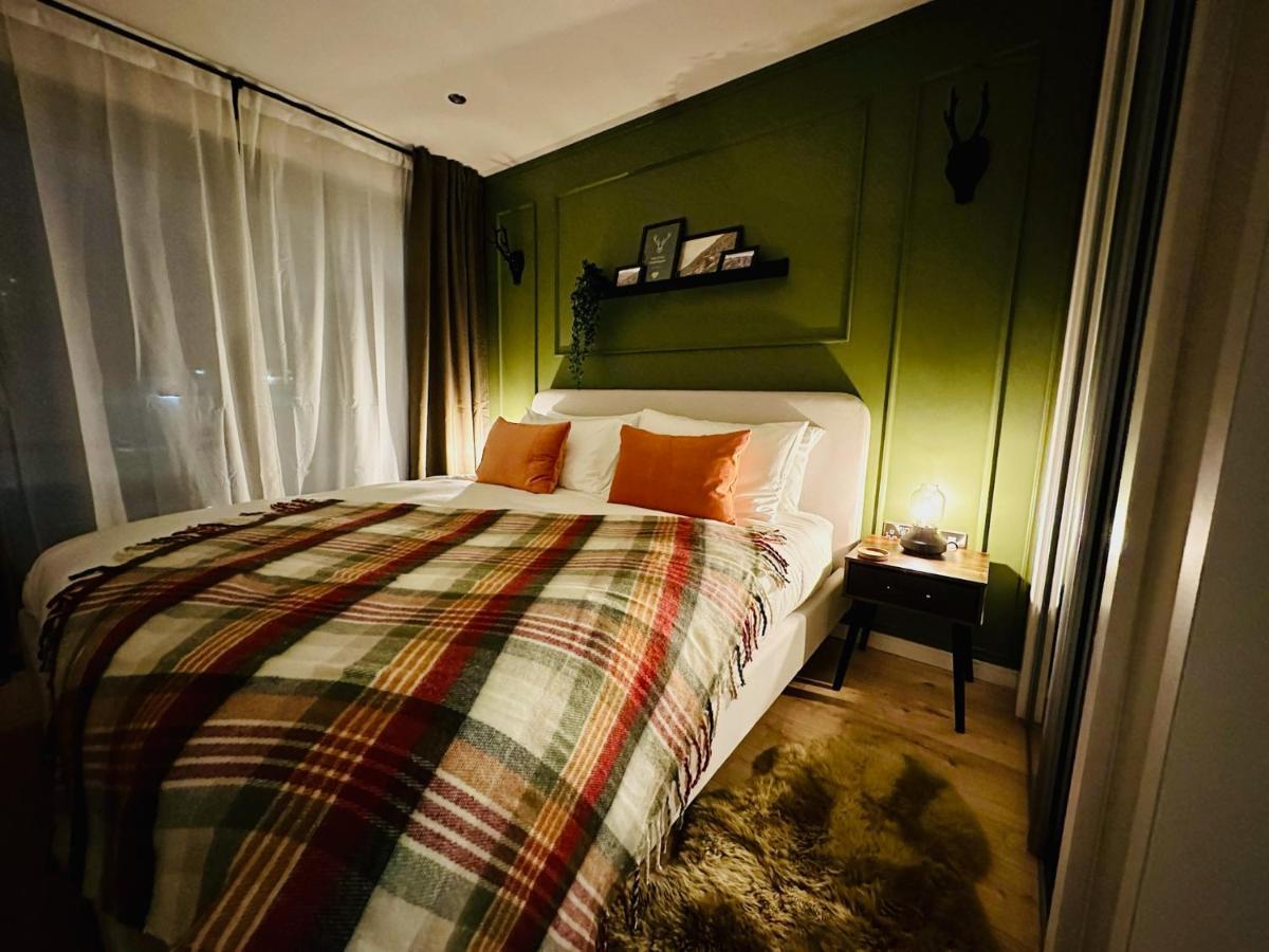 The Stag Centre Cosy 1 Bed Long Term Welcome *