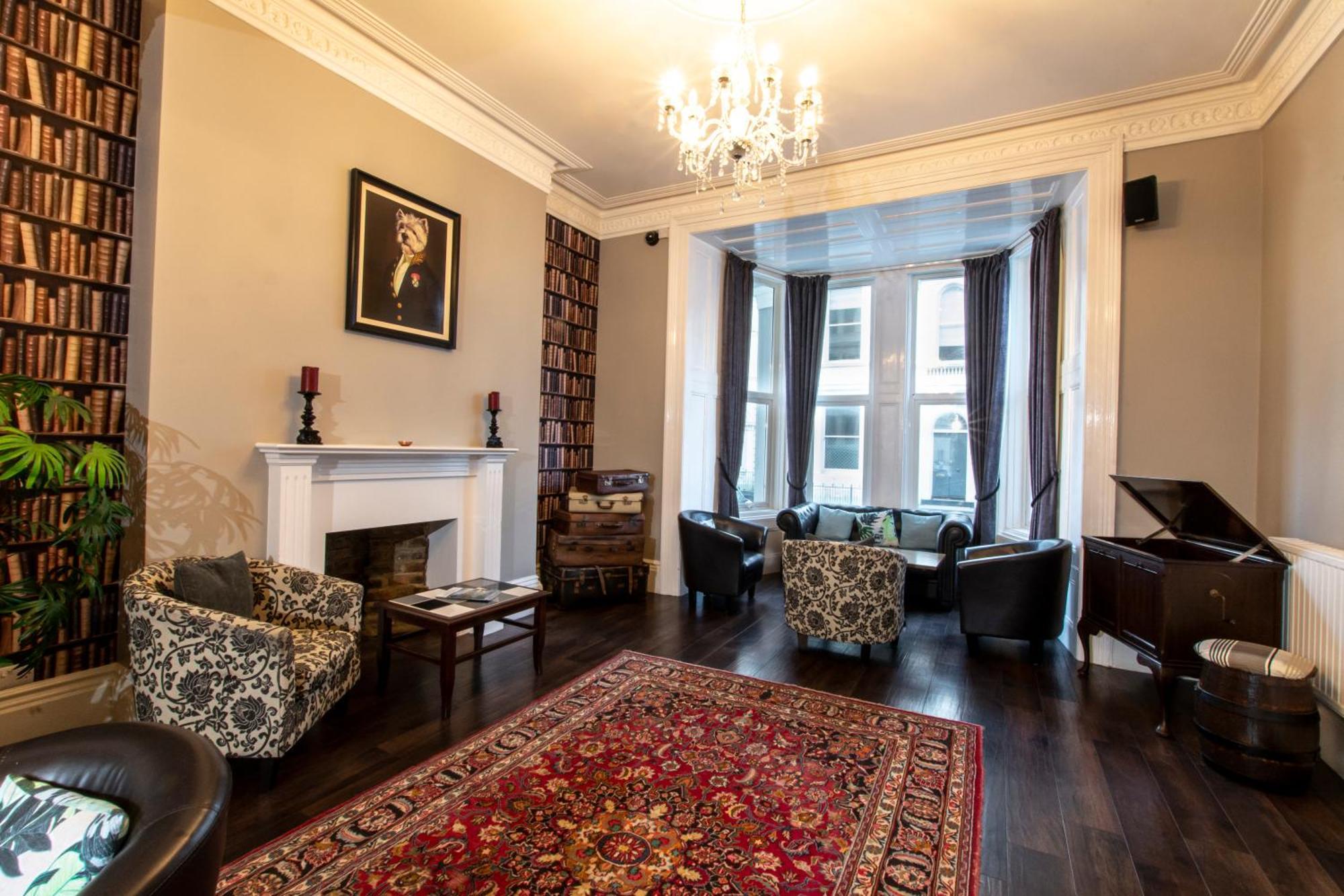 Oyo The Grosvenor 3* Plymouth