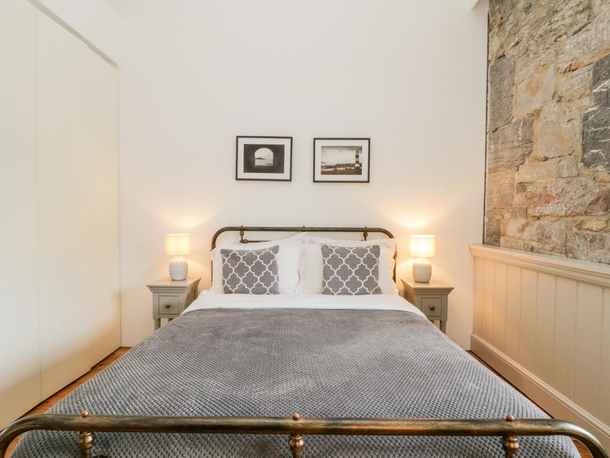 Clarence Riverside, Royal William Yard Apartment