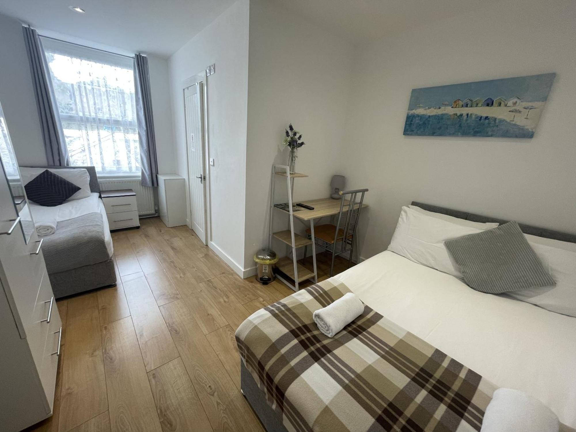 Serviced Apartment *