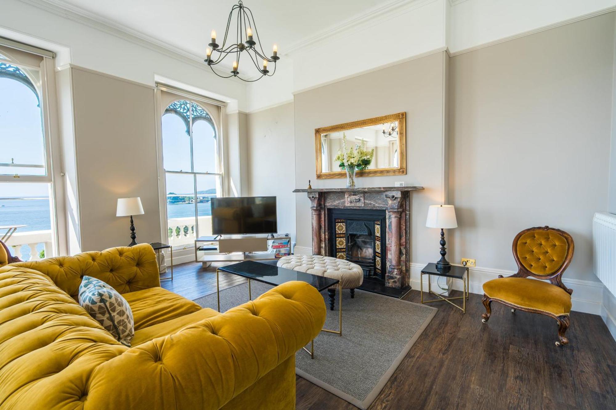 1 Elliot Terrace Plymouth