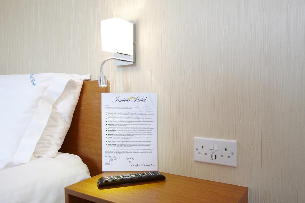 Invicta Hotel 4*