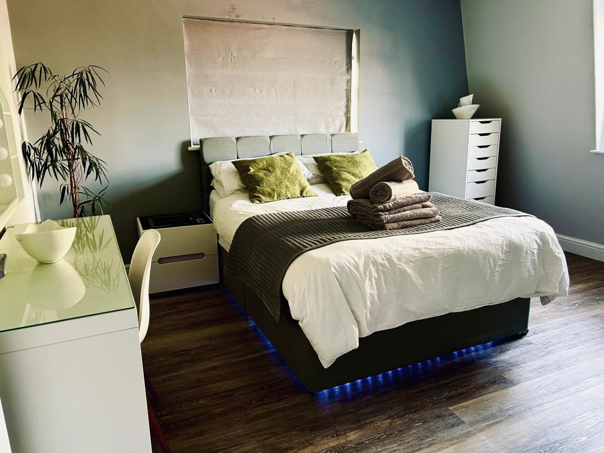 Apartment Centre Near Theatre Royal *