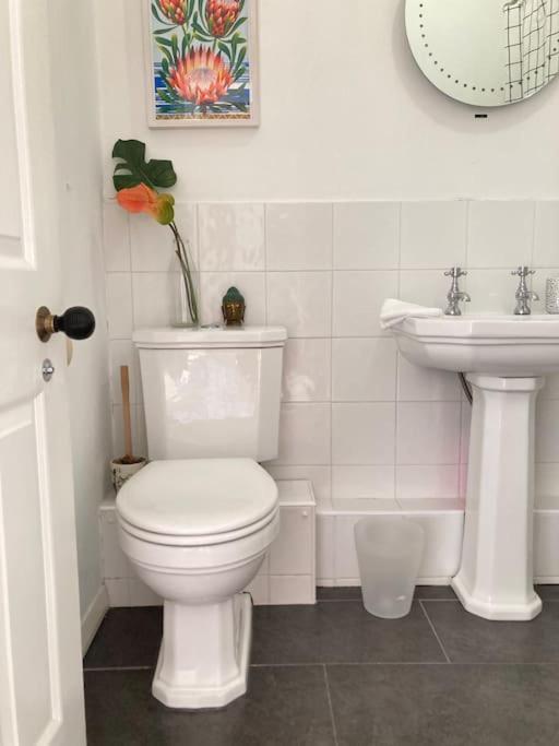 Stunning Sea Views! Entire Flat, Free Parking * Plymouth