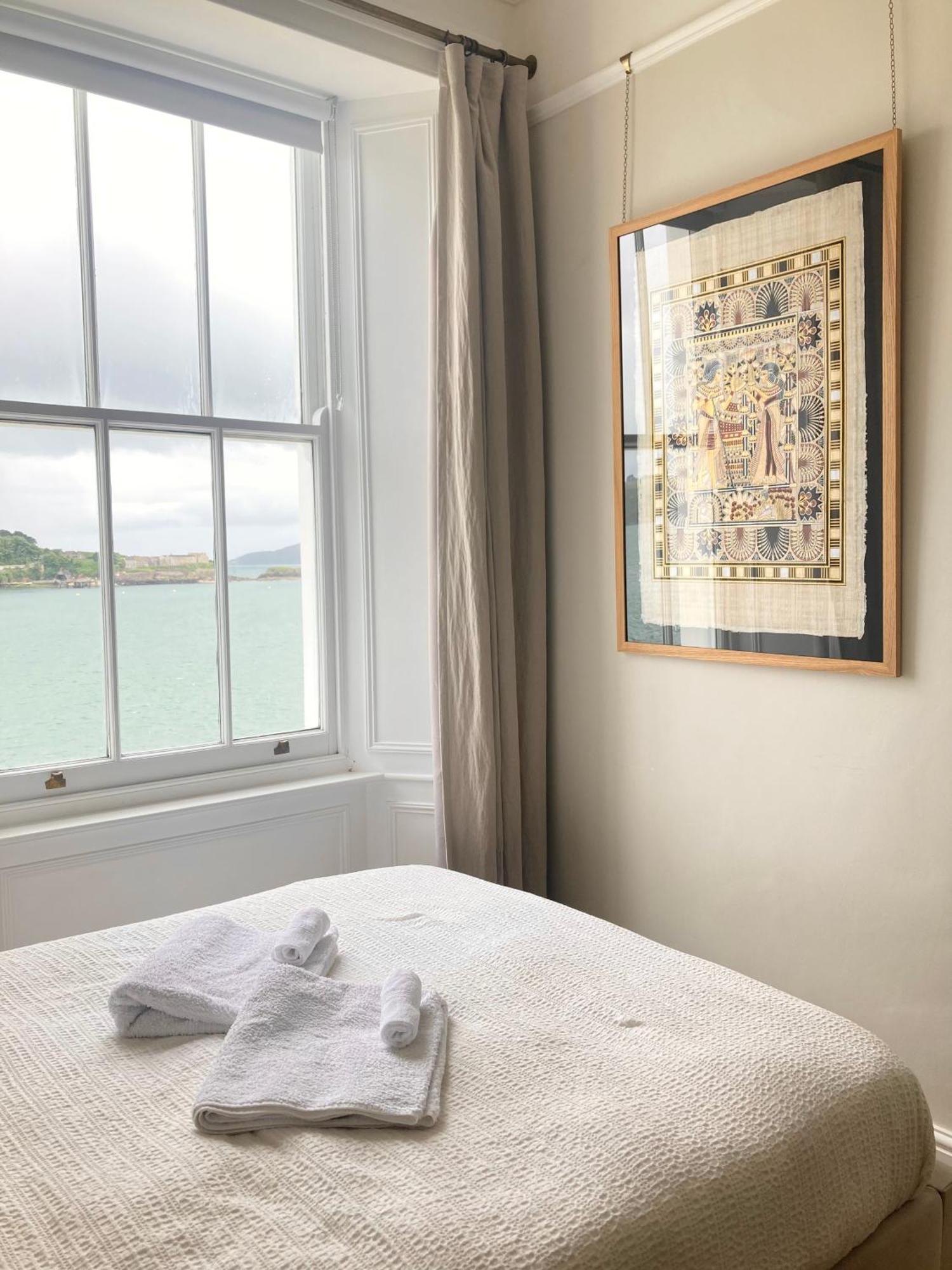 Stunning Sea Views! Entire Flat, Free Parking * Plymouth
