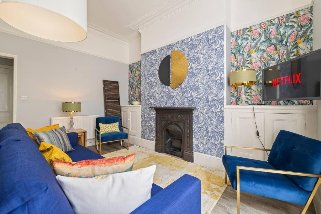 Stylish Plymouth Gem - Sleeps 6 Apartment
