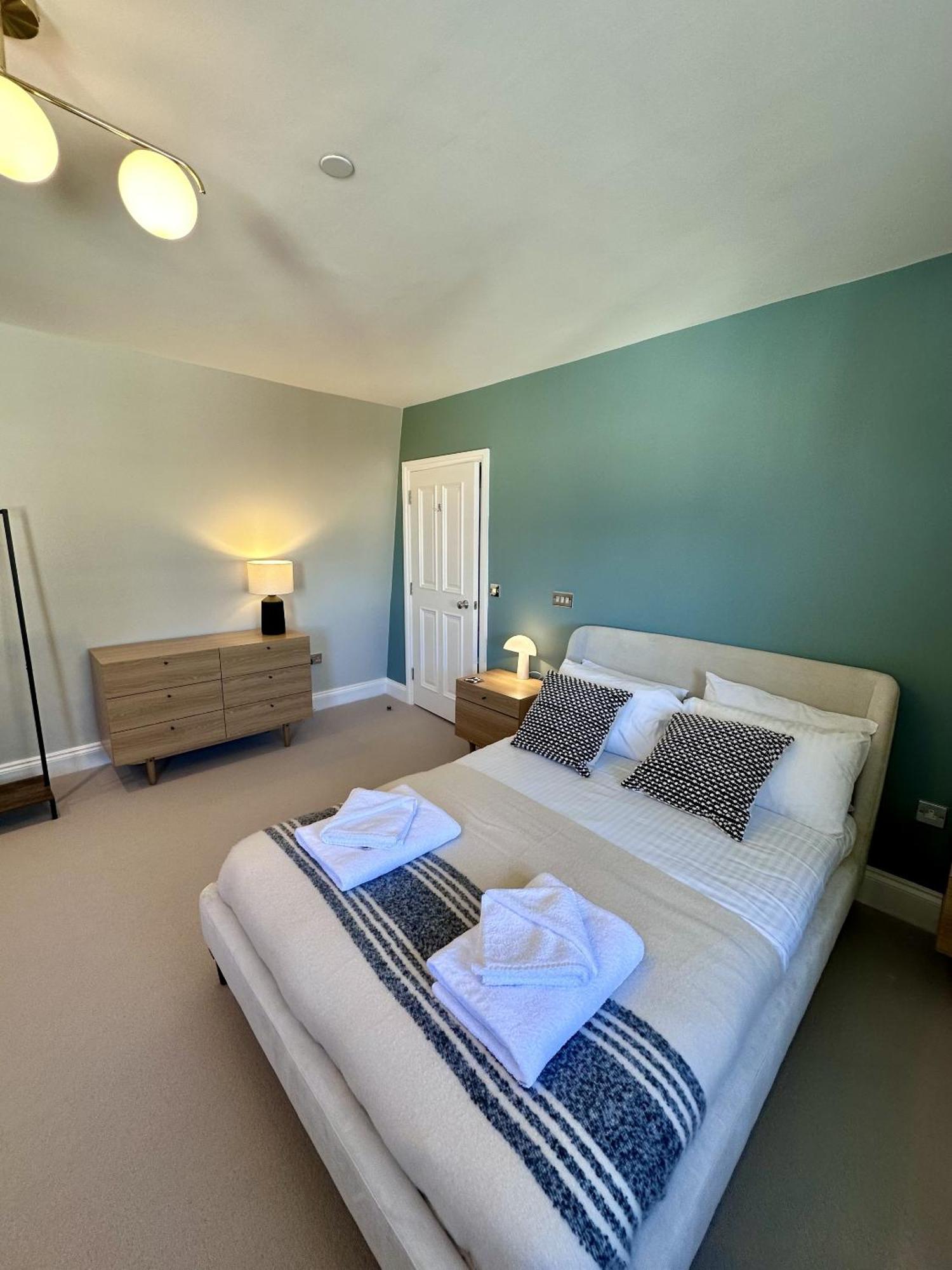 3 Bed Edenhurst By Pureserviced Plymouth