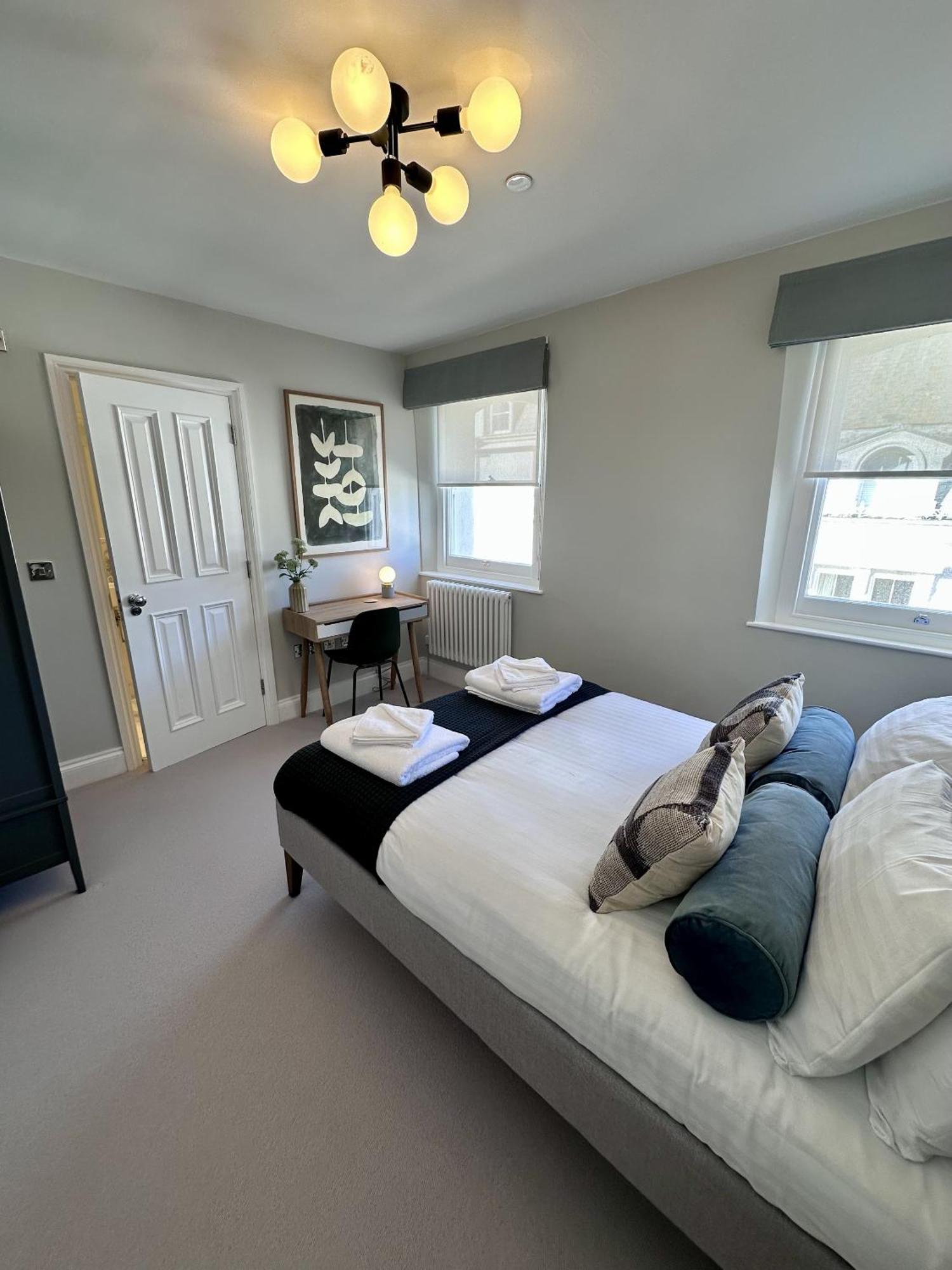 3 Bed Edenhurst By Pureserviced Plymouth