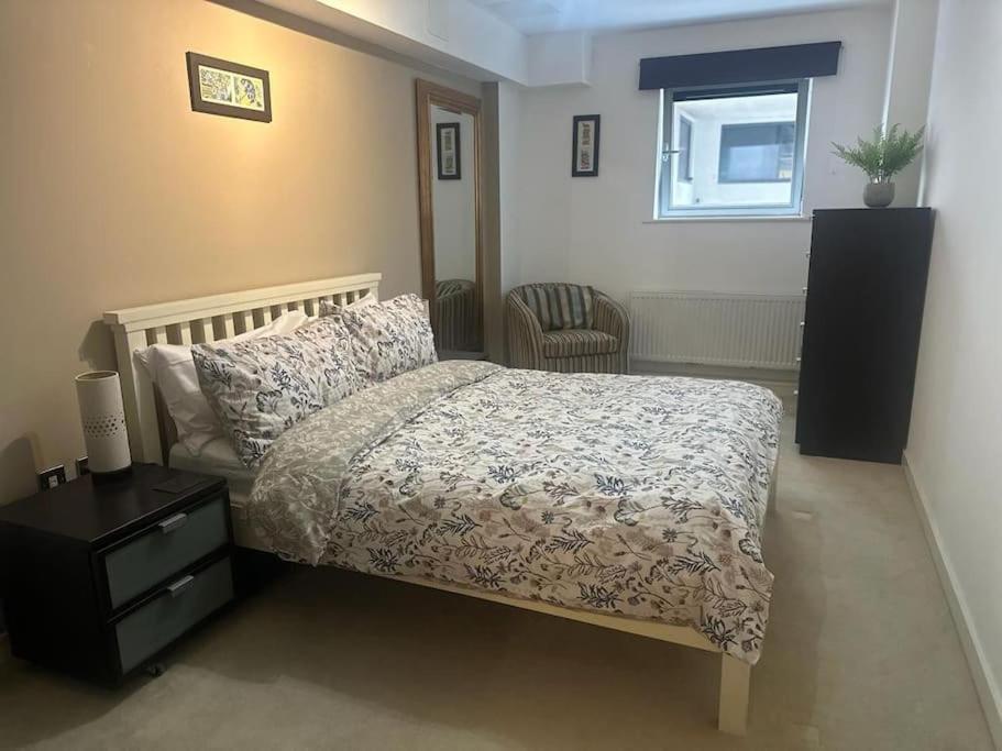 The Armada 1 Bedroom On Barbican Apartment *