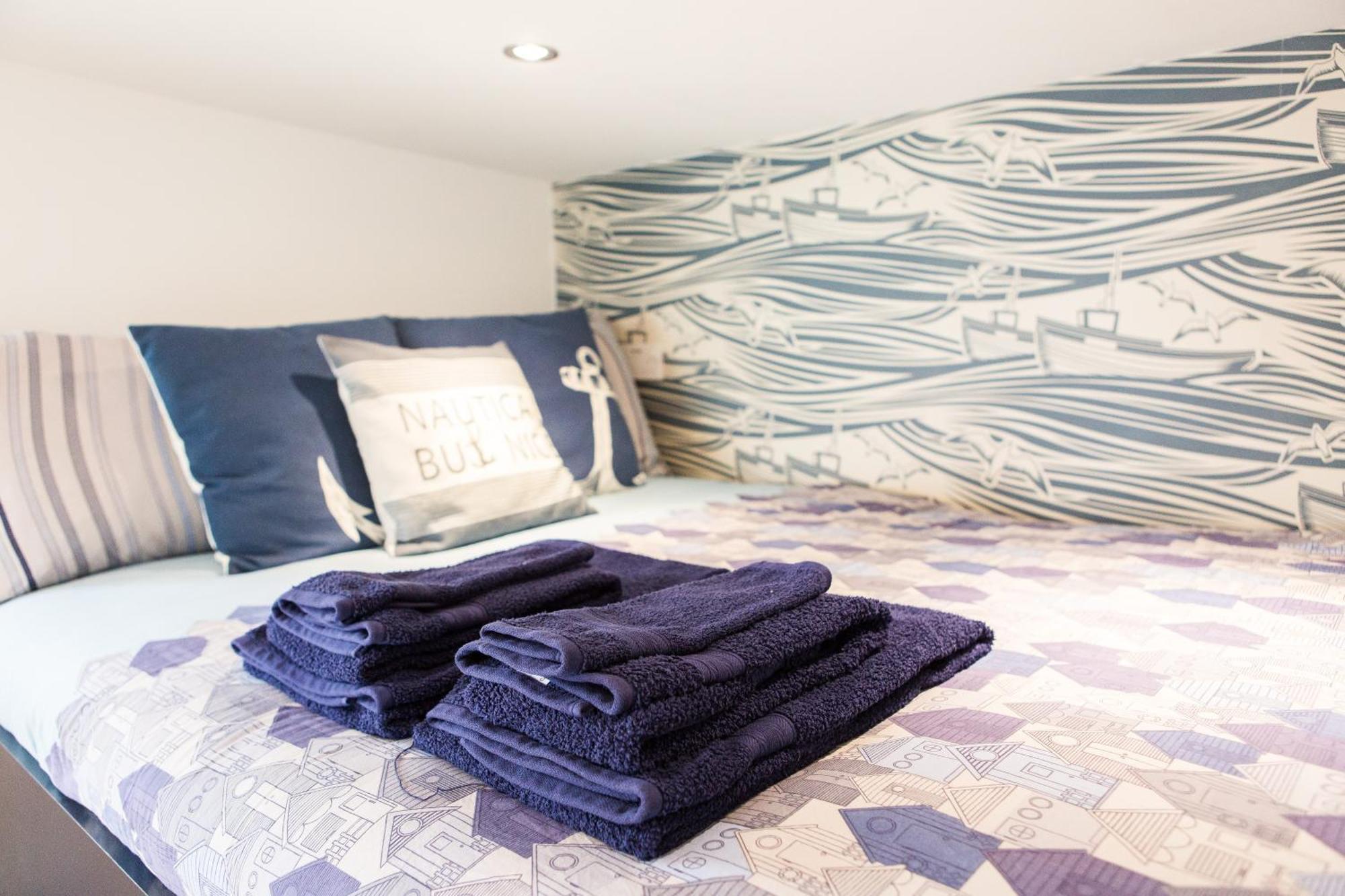 2 Bedroom Chalet With Sea Views Apartment *