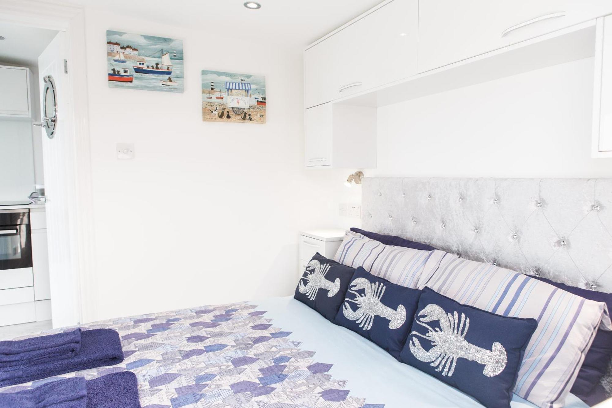 Apartment 2 Bedroom Chalet With Sea Views Plymouth