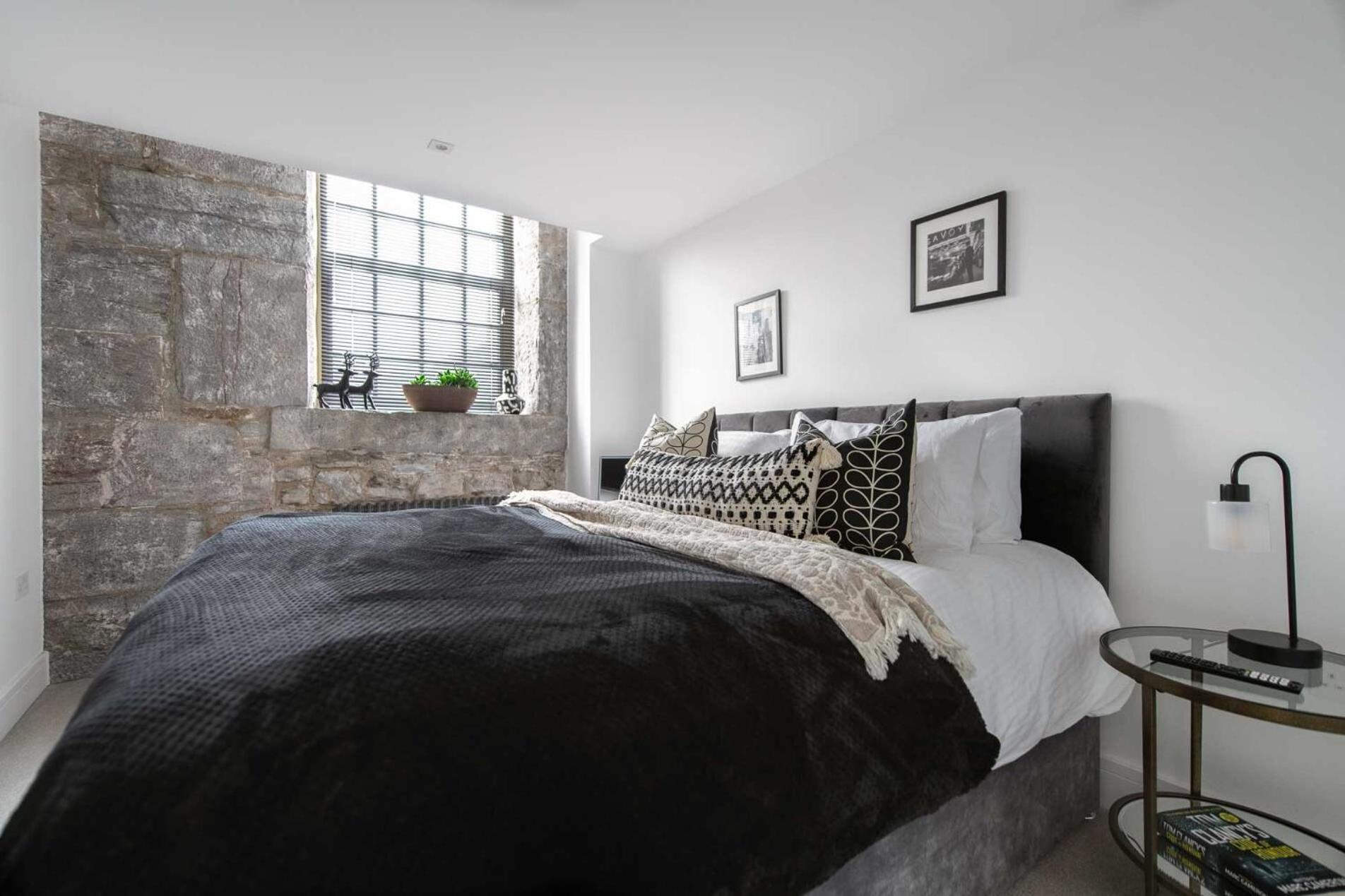 Suite21@rwy * Plymouth