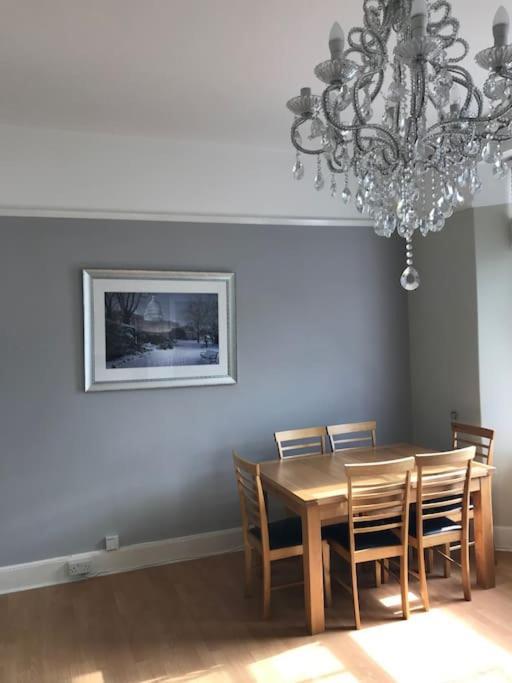 Beautiful 5 Bedroom House Holiday home