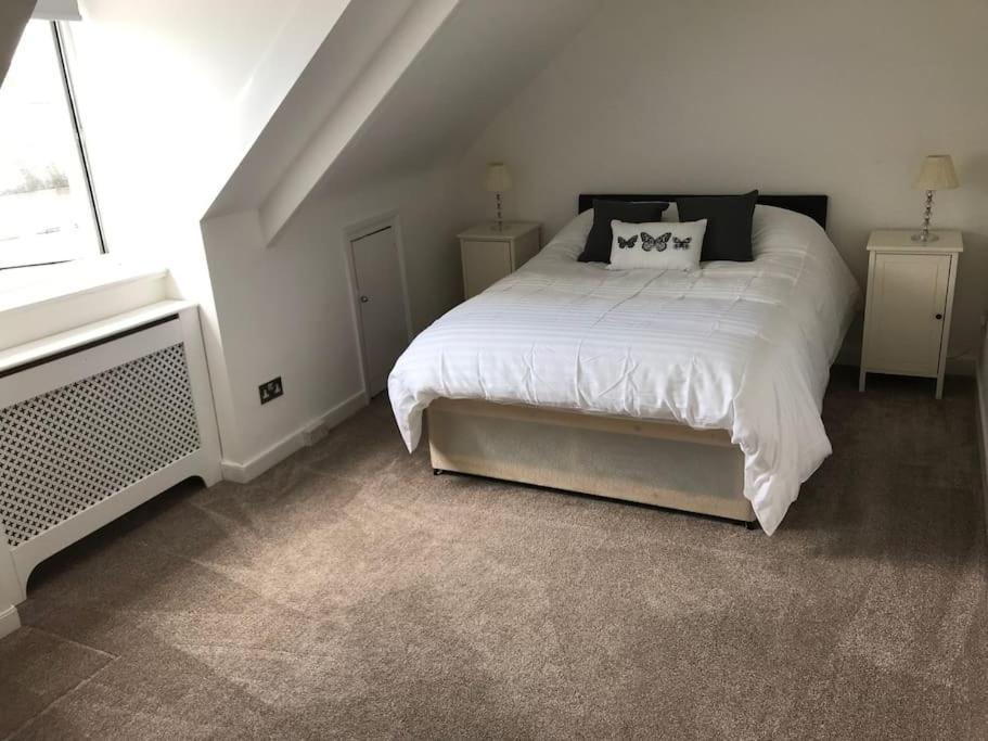 Holiday home Beautiful 5 Bedroom House Plymouth
