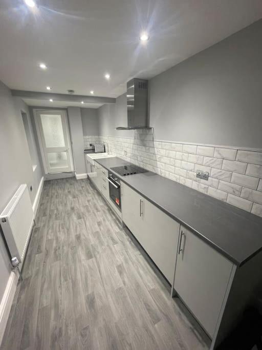 Beautiful 5 Bedroom House Holiday home *