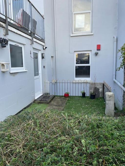 Holiday home Beautiful 5 Bedroom House Plymouth