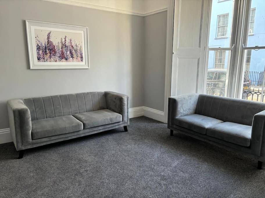 Holiday home Beautiful 5 Bedroom House Plymouth