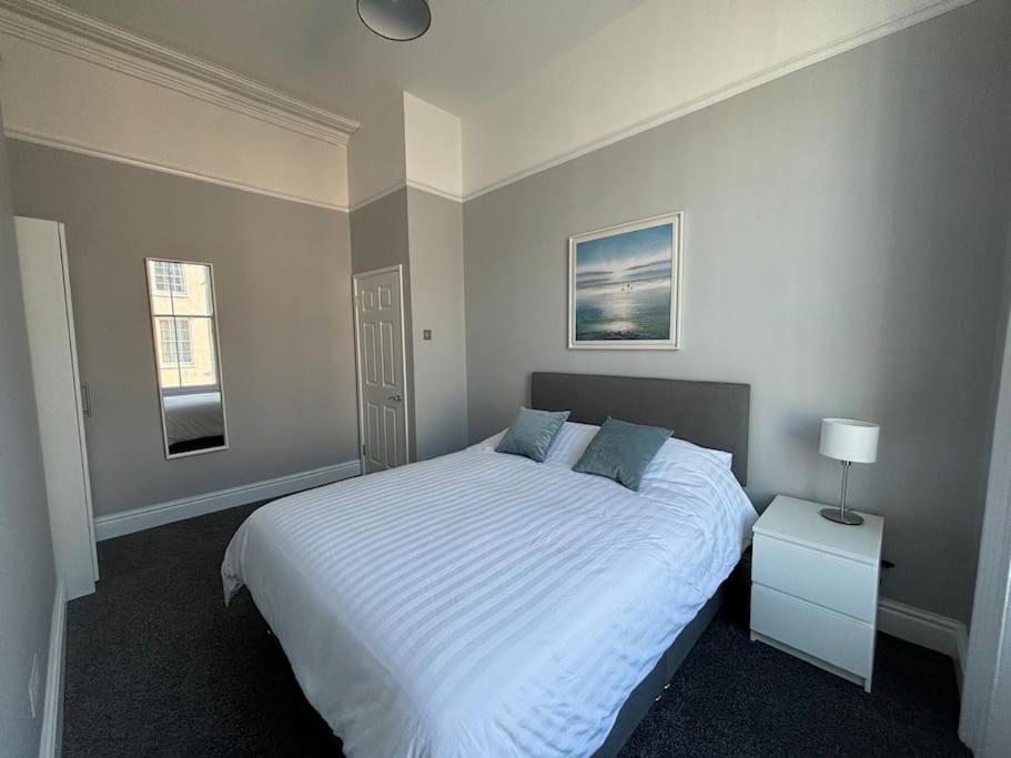 Beautiful 5 Bedroom House * Plymouth