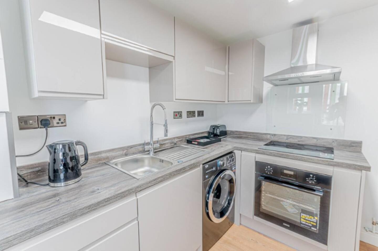 Apartment Lovely 1-Bedroom Flat In The Heart Of Plymouth *