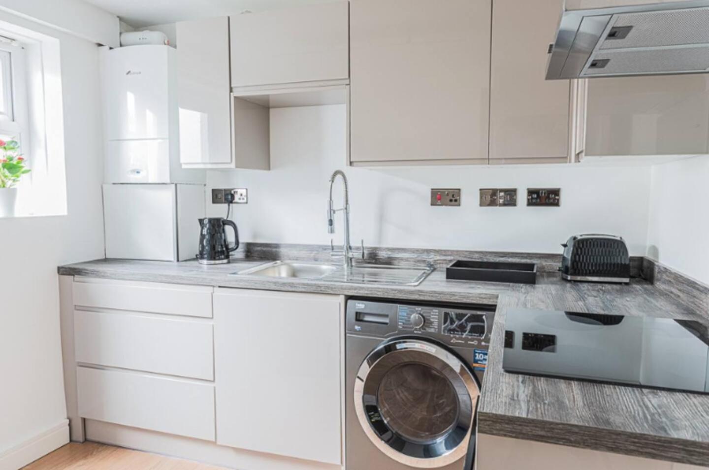 Lovely 1-Bedroom Flat In The Heart Of Plymouth