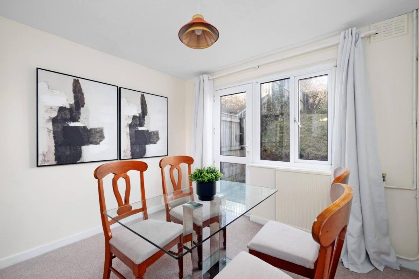 Newly Renovated 3br House Perfect For Contractors Plymouth