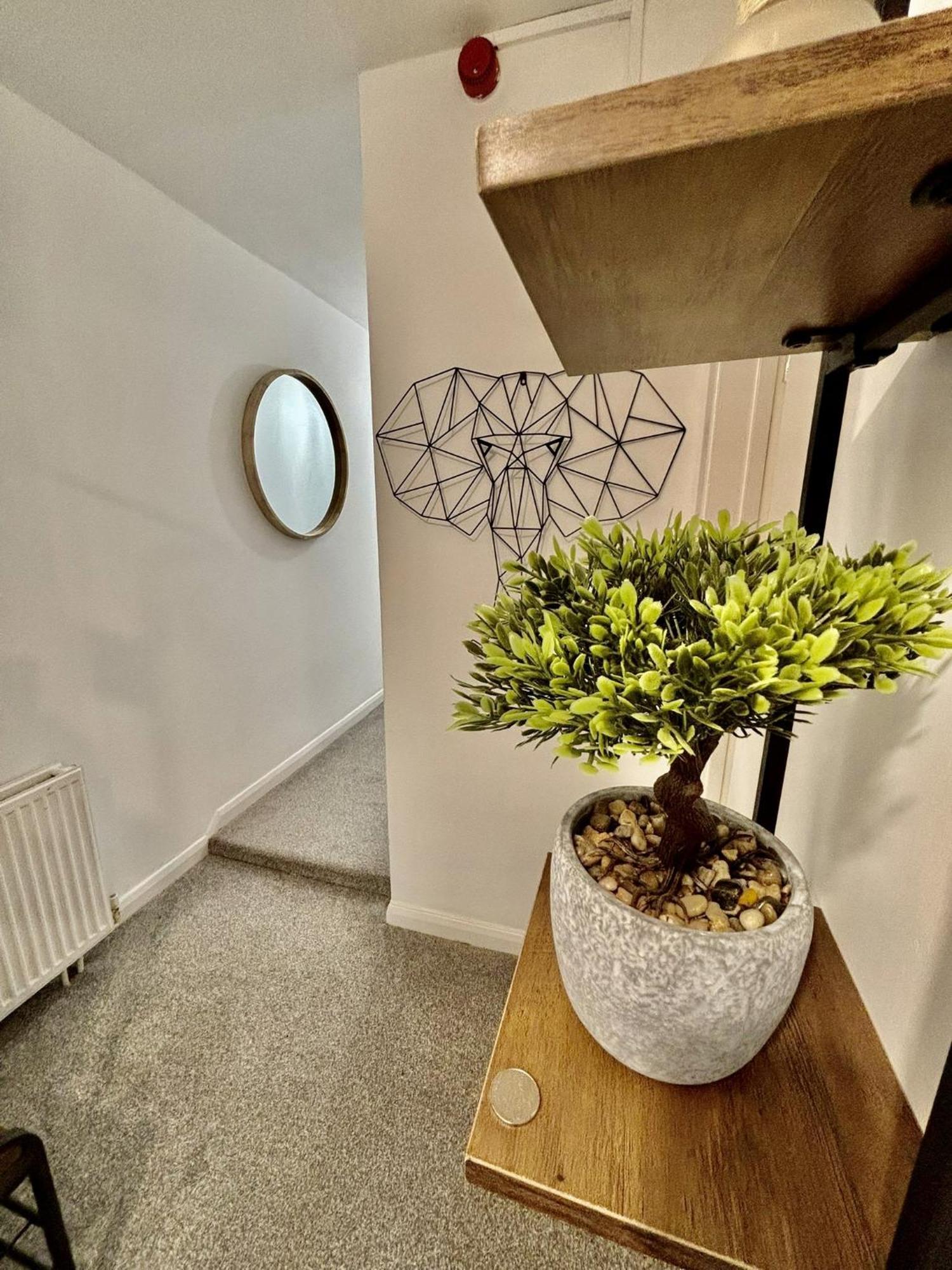 Apartment 252 North Road West