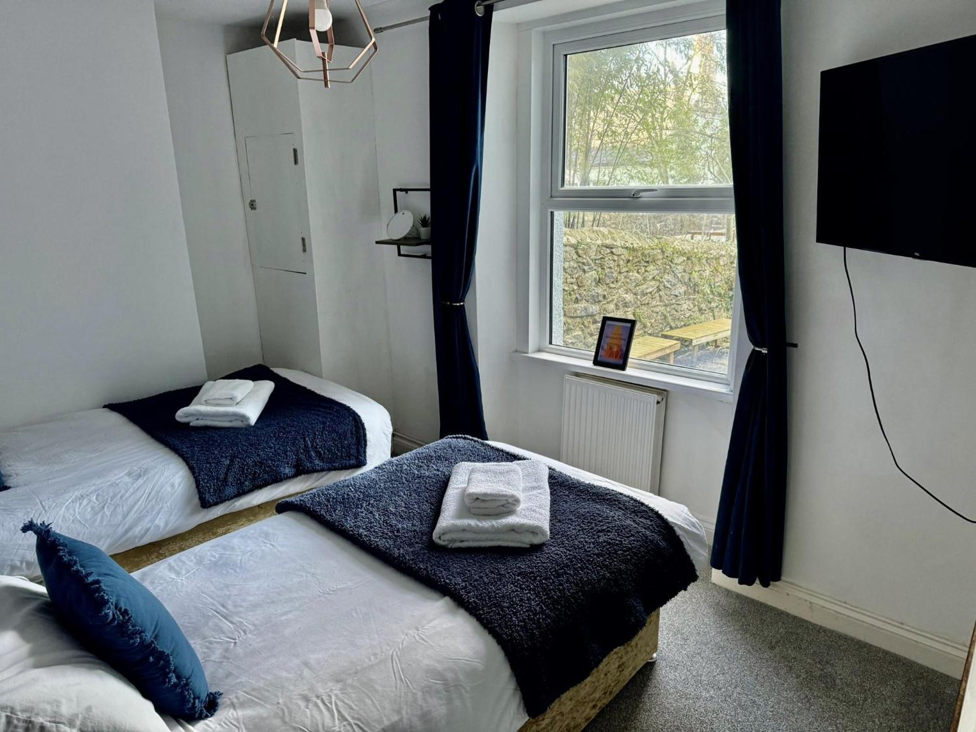 Apartment 252 North Road West Plymouth