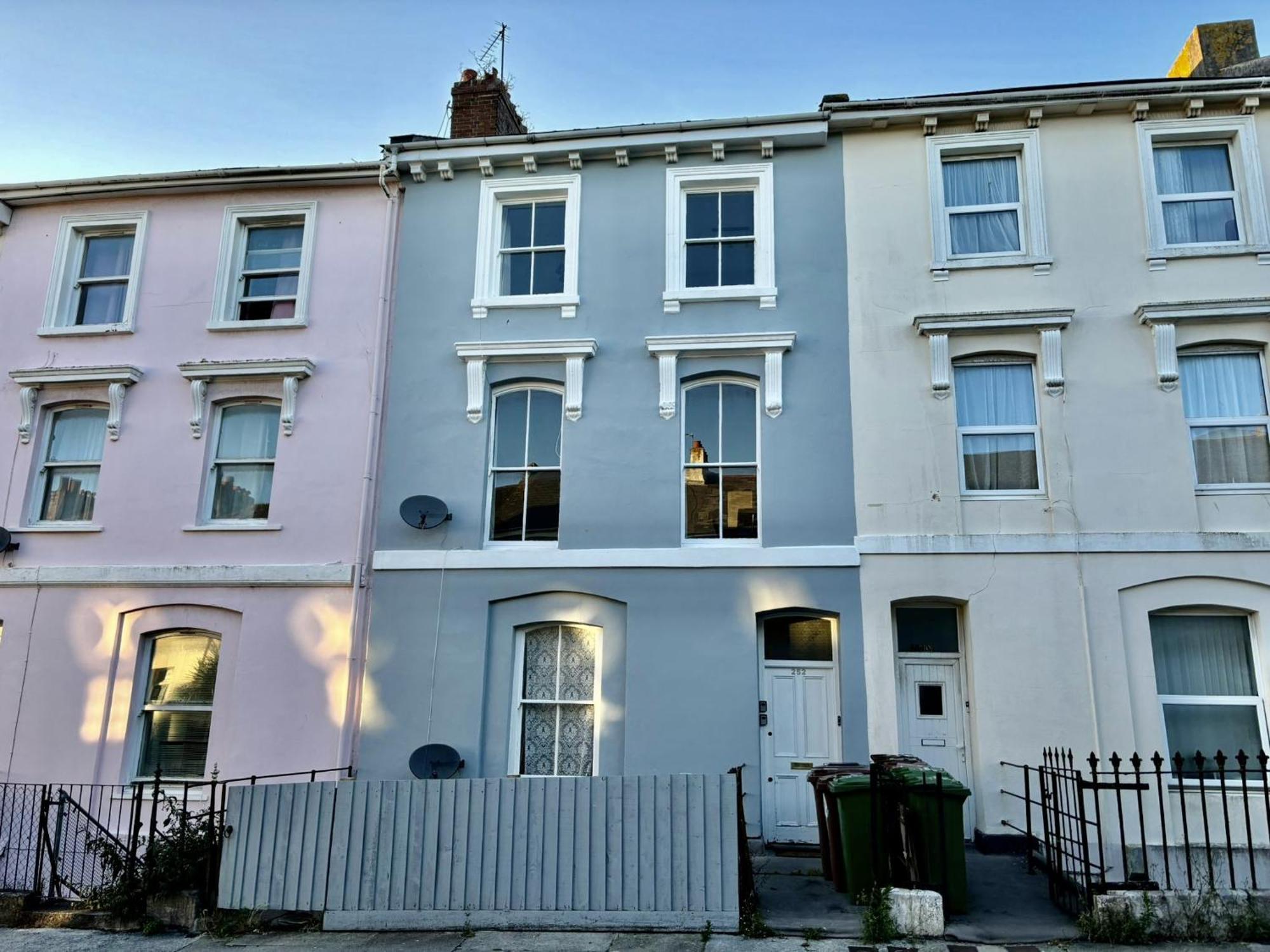 252 North Road West Plymouth