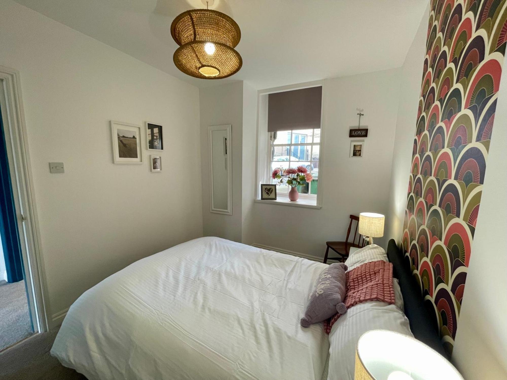 New, Stylish & Spacious Ground Floor Mews Apartment