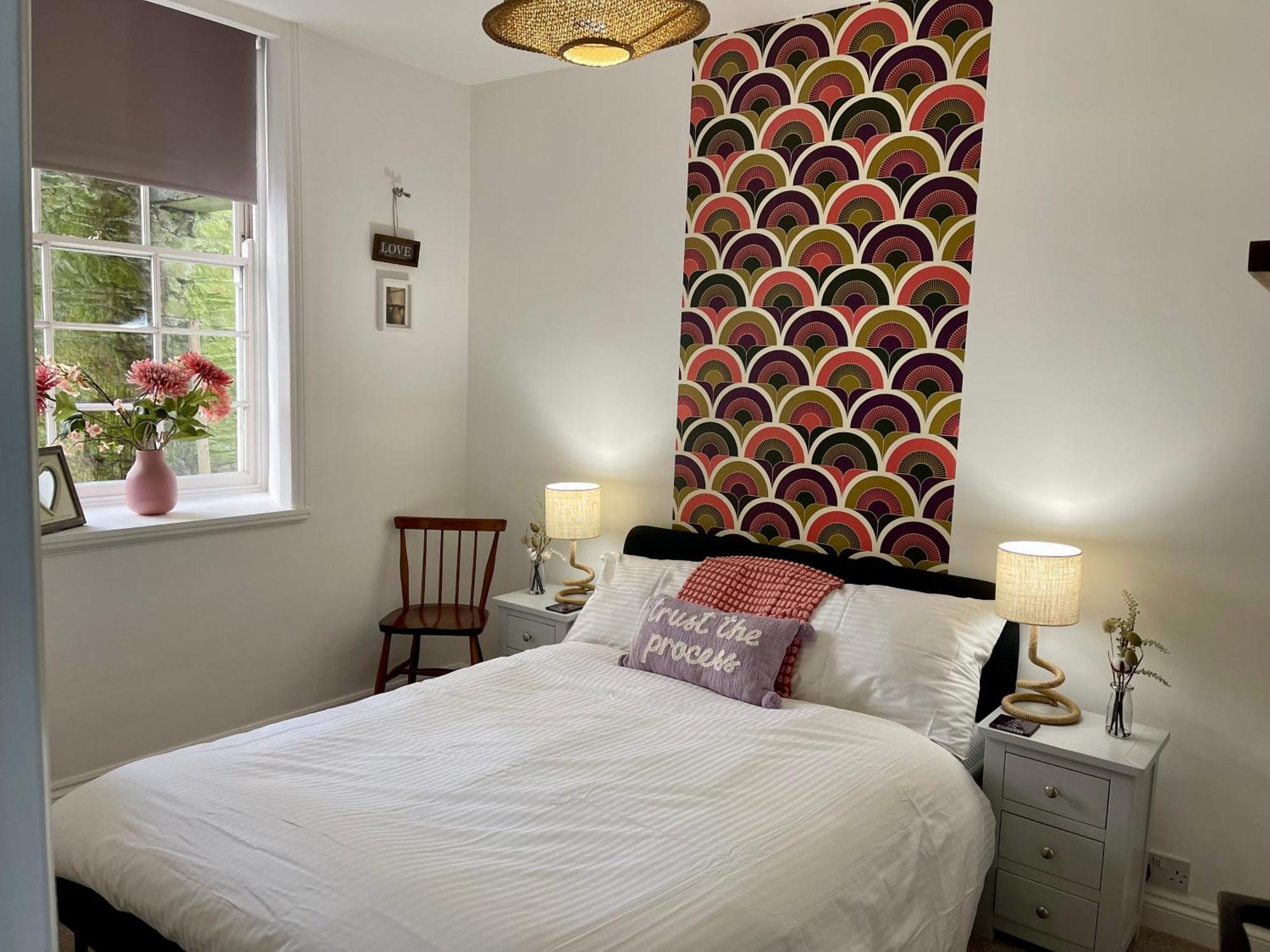 New, Stylish & Spacious Ground Floor Mews Apartment *