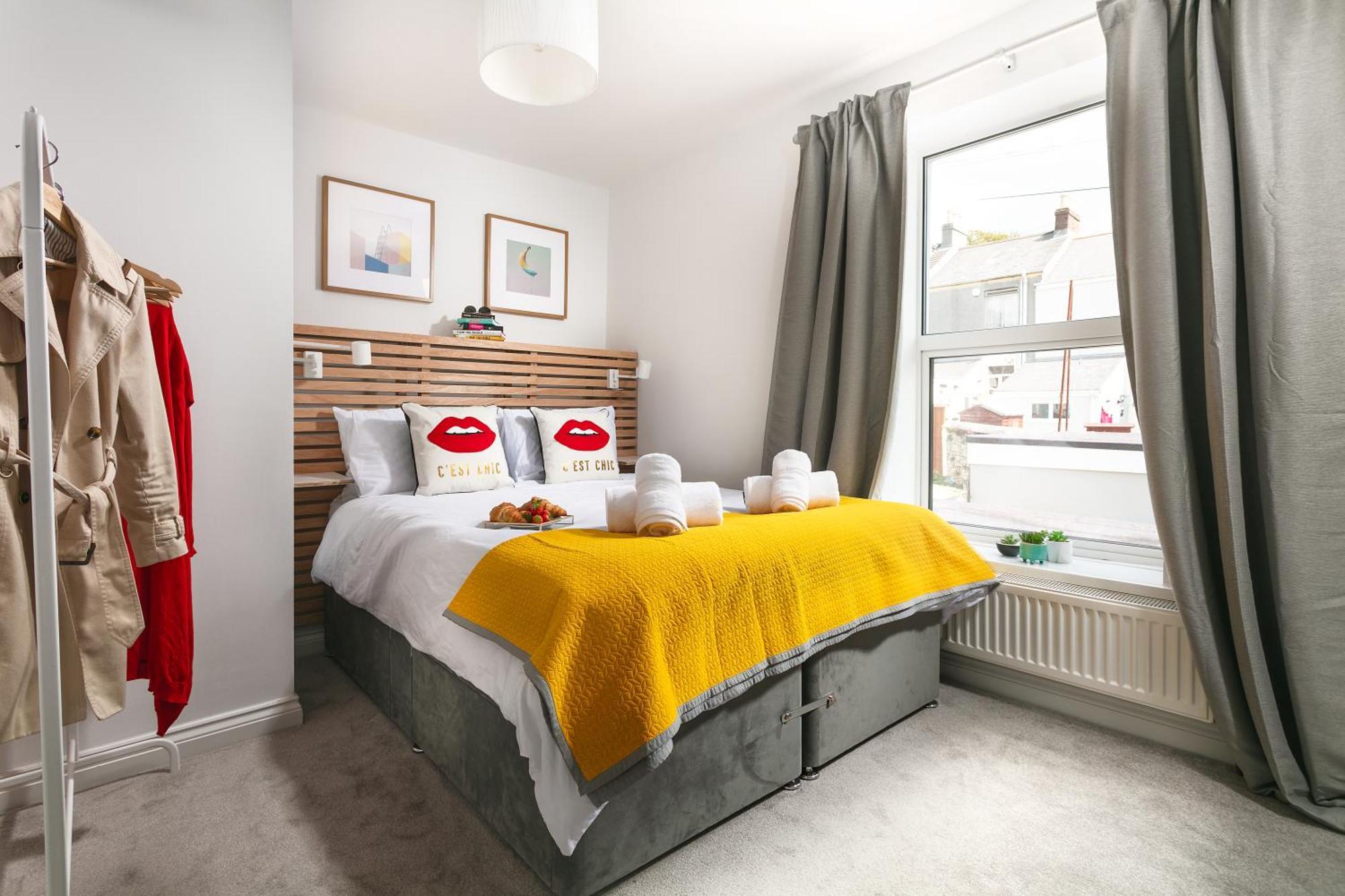 Bijoux - Sleeps 6 - Parking- Habita Apartment *