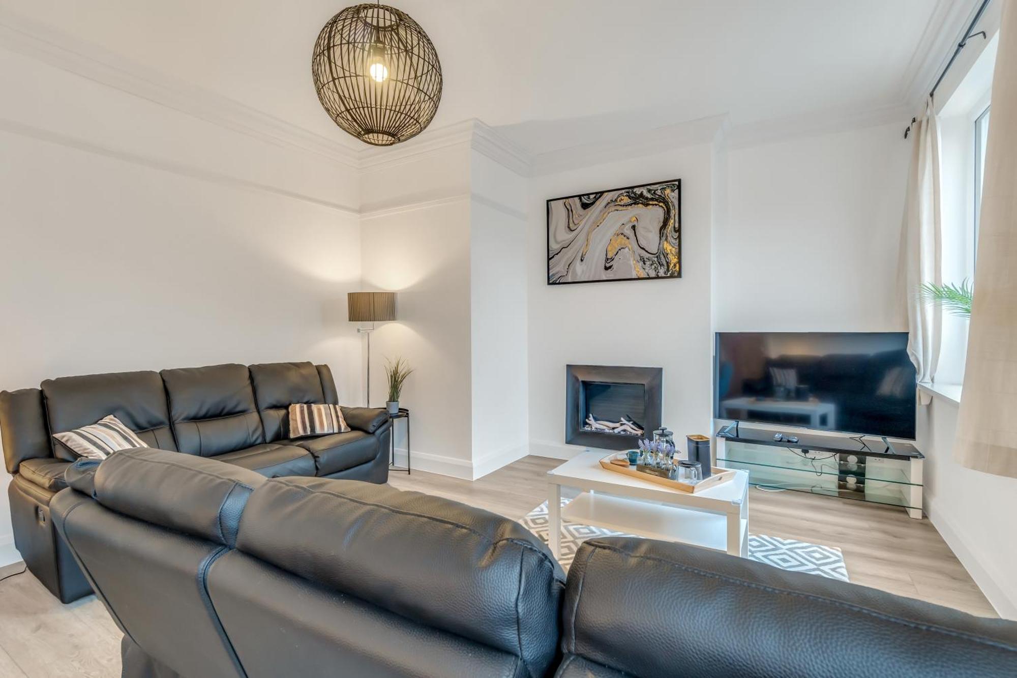 Park House - Very Spacious 4 Bed House, Games Room, Free Netflix, Close To Argyle, In The Heart Of - Dogs Welcome - Hosted By Absolute Holiday home