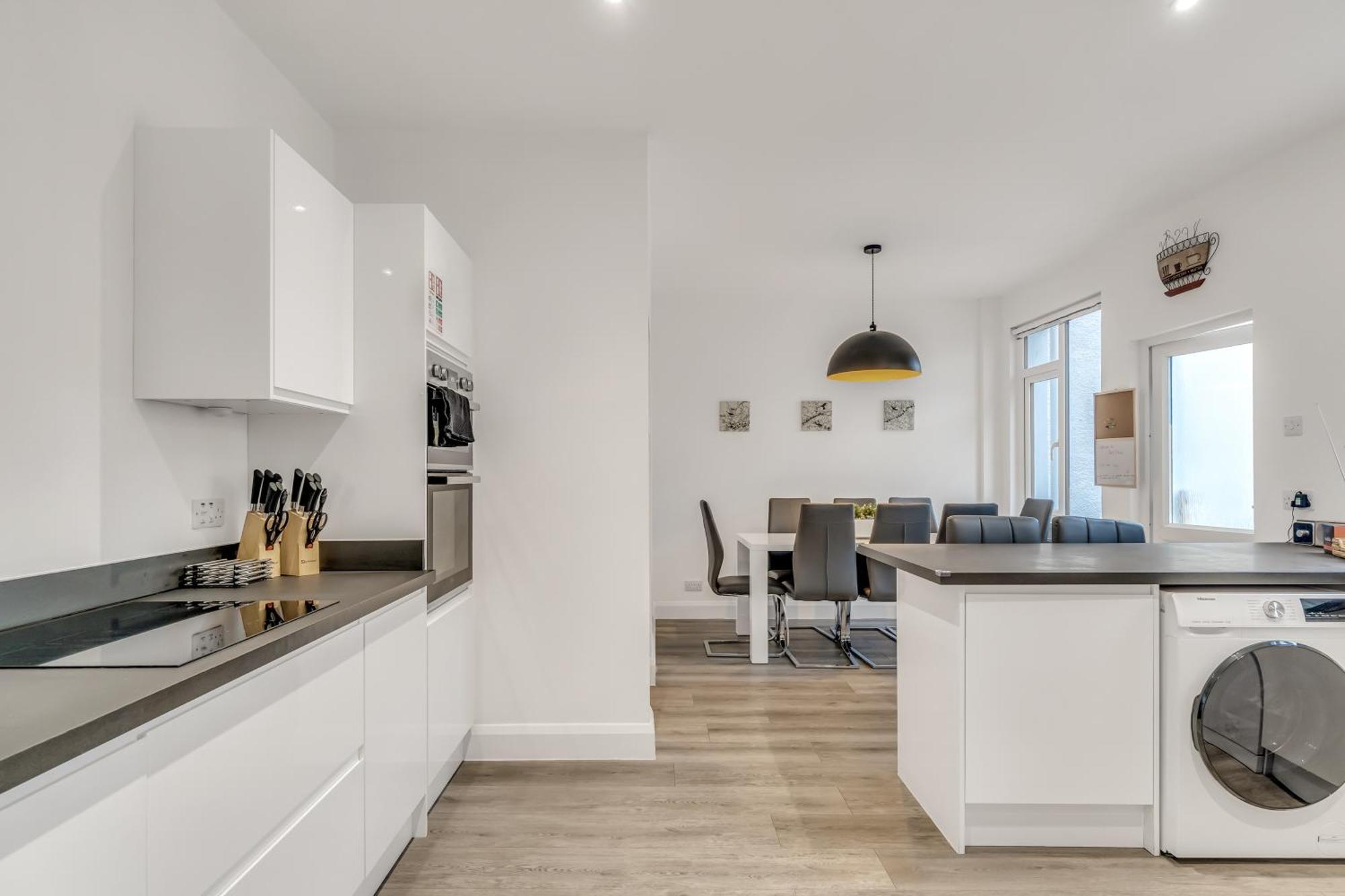 Holiday home Park House - Very Spacious 4 Bed House, Games Room, Free Netflix, Close To Argyle, In The Heart Of - Dogs Welcome - Hosted By Absolute *