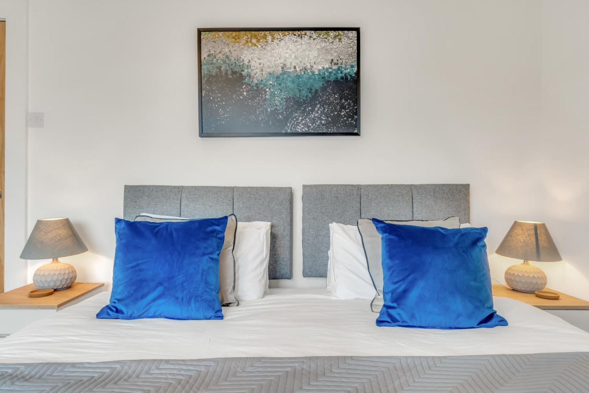 Park House - Very Spacious 4 Bed House, Games Room, Free Netflix, Close To Argyle, In The Heart Of - Dogs Welcome - Hosted By Absolute Holiday home Plymouth