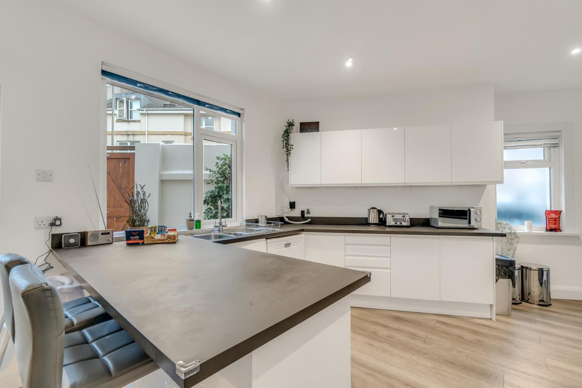 Holiday home Park House - Very Spacious 4 Bed House, Games Room, Free Netflix, Close To Argyle, In The Heart Of - Dogs Welcome - Hosted By Absolute