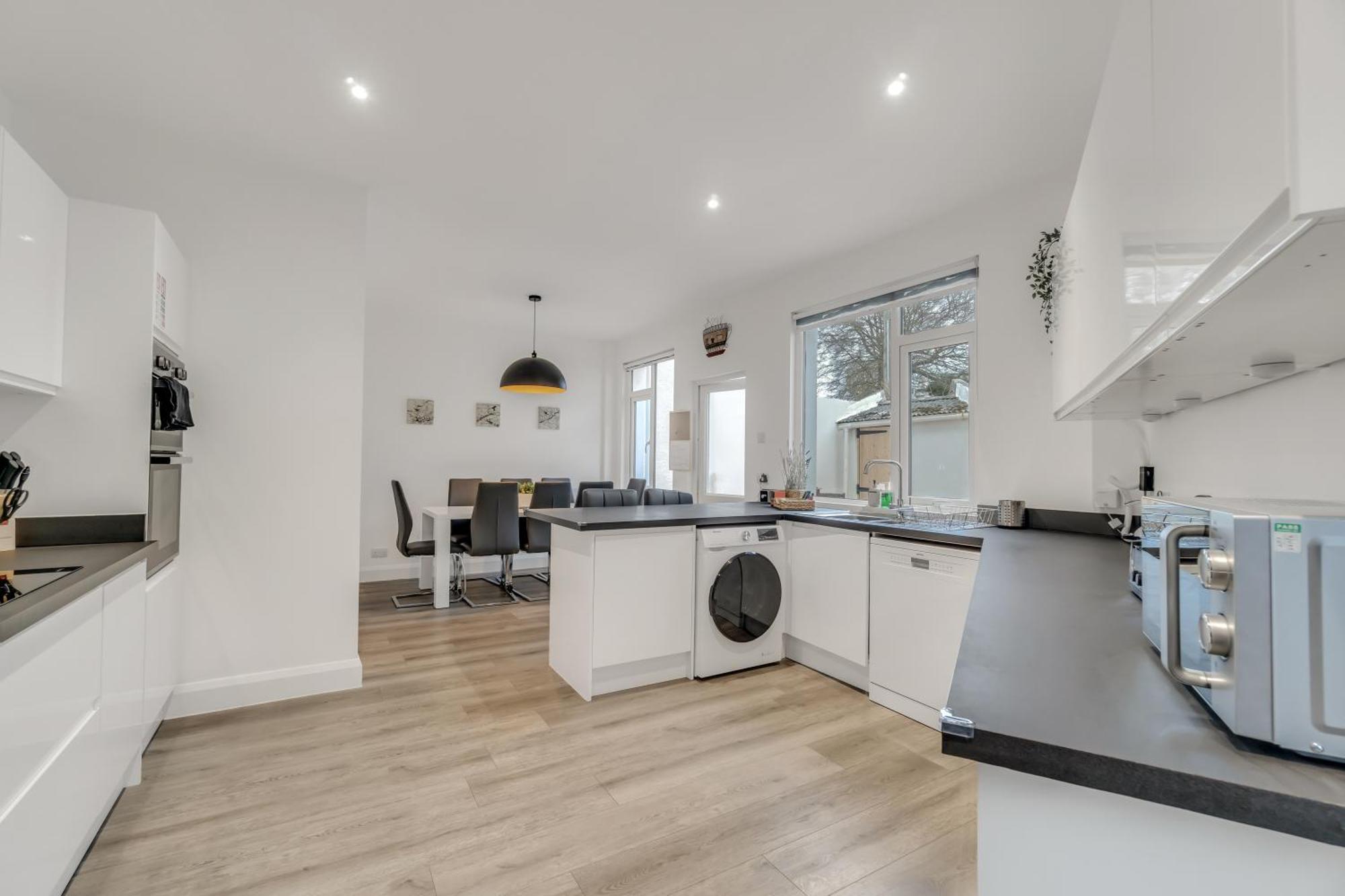 Park House - Very Spacious 4 Bed House, Games Room, Free Netflix, Close To Argyle, In The Heart Of - Dogs Welcome - Hosted By Absolute Holiday home Plymouth