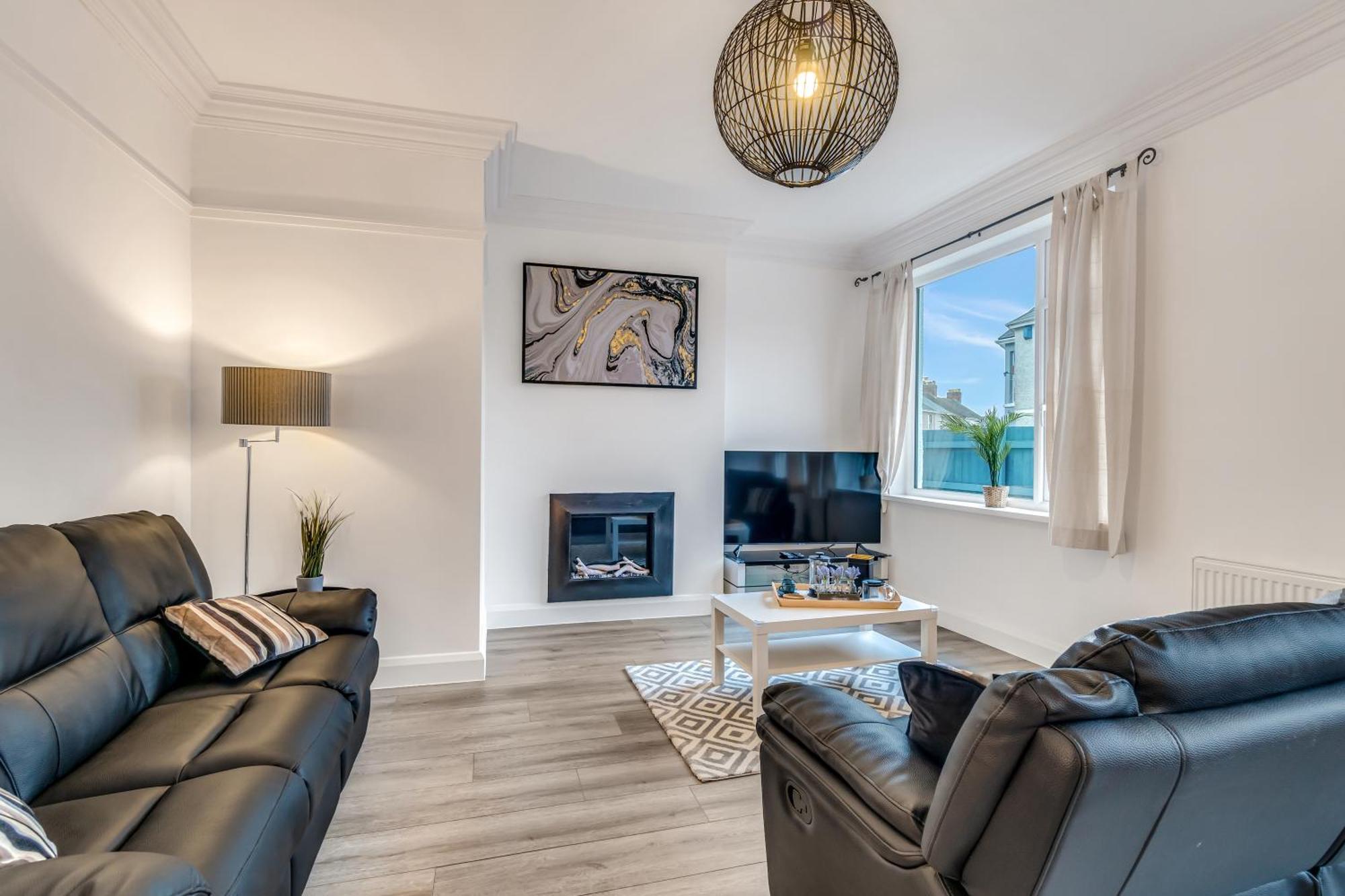 Park House - Very Spacious 4 Bed House, Games Room, Free Netflix, Close To Argyle, In The Heart Of - Dogs Welcome - Hosted By Absolute Holiday home
