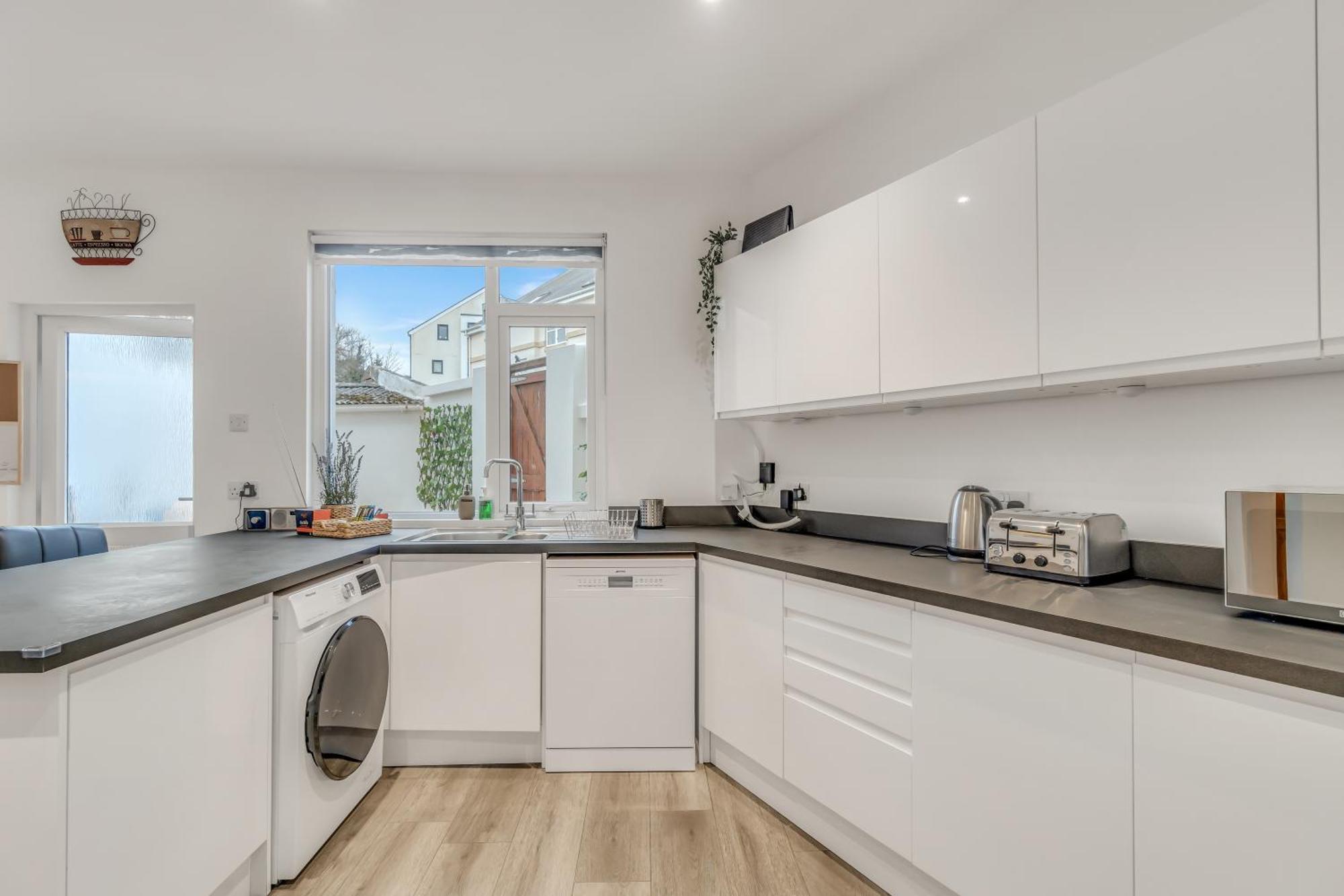 Park House - Very Spacious 4 Bed House, Games Room, Free Netflix, Close To Argyle, In The Heart Of - Dogs Welcome - Hosted By Absolute Holiday home