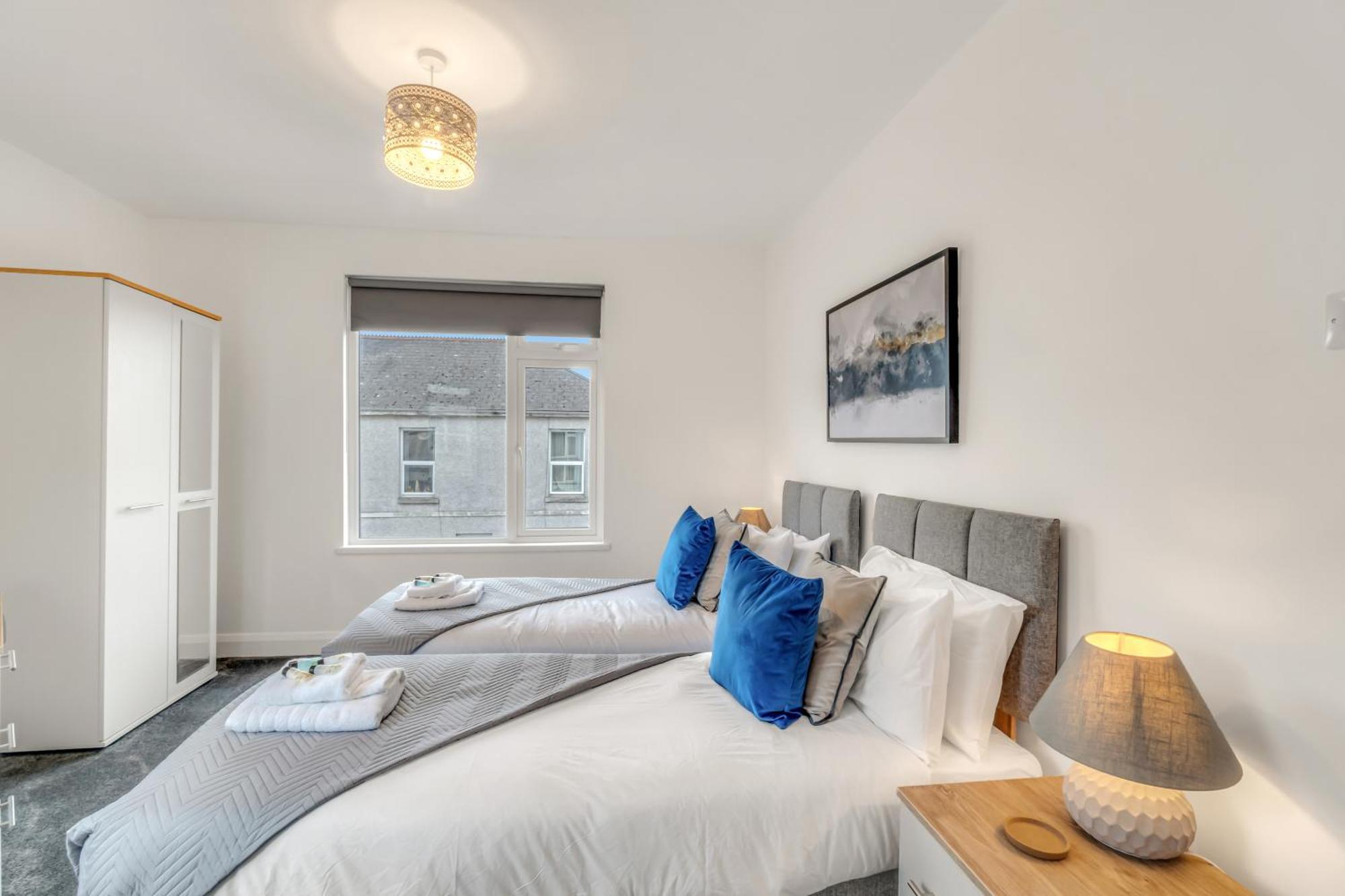 Park House - Very Spacious 4 Bed House, Games Room, Free Netflix, Close To Argyle, In The Heart Of - Dogs Welcome - Hosted By Absolute Holiday home Plymouth