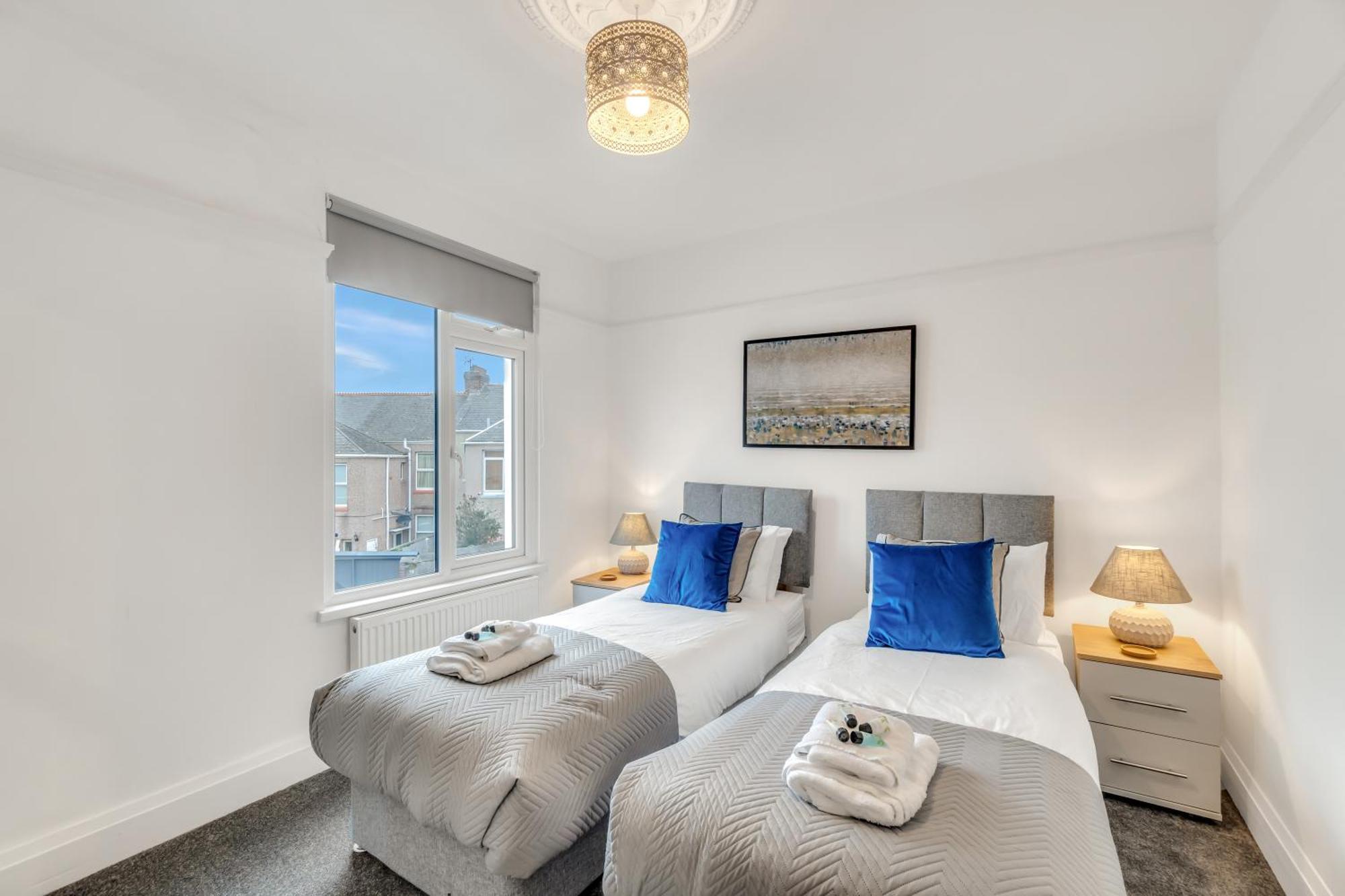 Holiday home Park House - Very Spacious 4 Bed House, Games Room, Free Netflix, Close To Argyle, In The Heart Of - Dogs Welcome - Hosted By Absolute