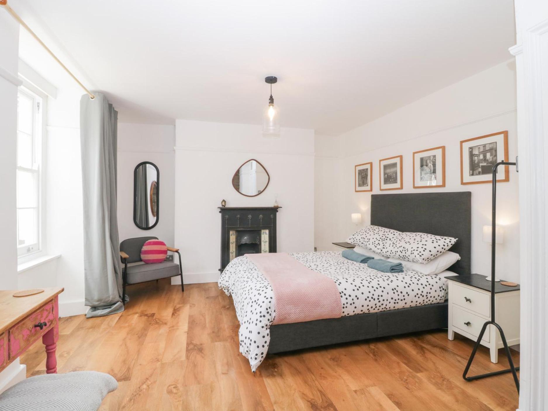 Apartment Hidden Gem On The Plymouth