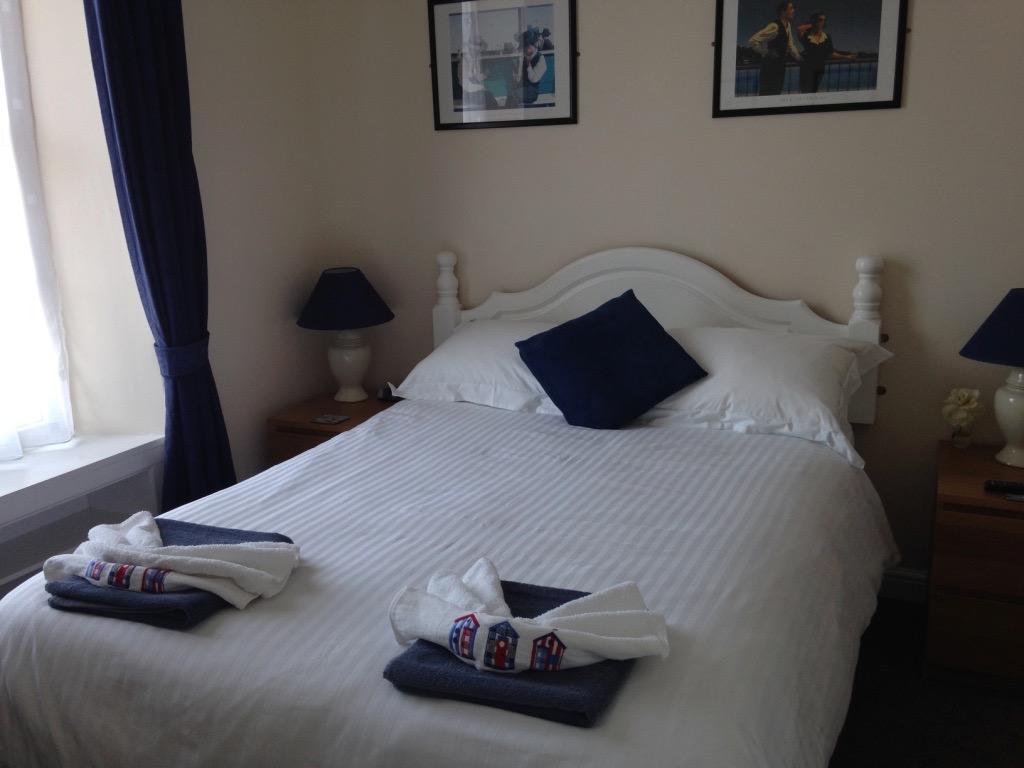 Caledonia Guest house 4*