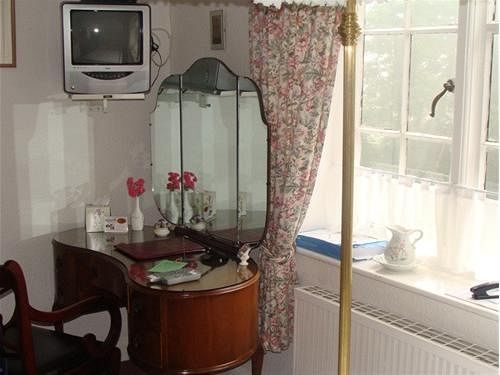 The Millstones Country & Restaurant * Plymouth
