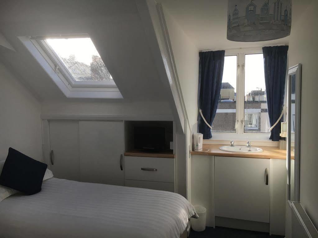 Caledonia 4*
