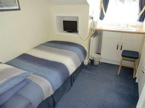 Caledonia Guest house Plymouth