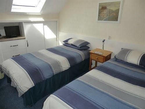 Caledonia Guest house Plymouth