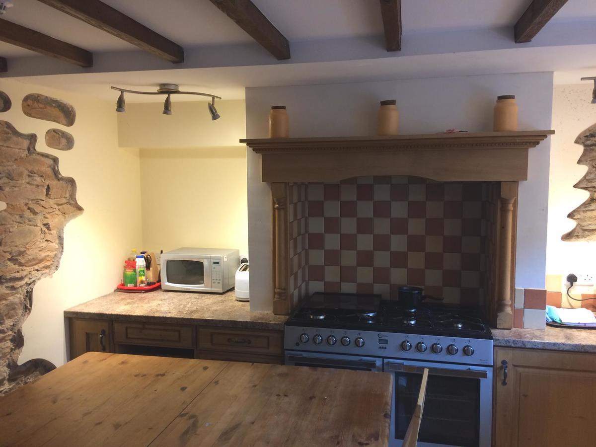 Bed & Breakfast Lockyer House 2*